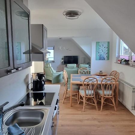 Ferienwohnung Bei Natie ブリーロン エクステリア 写真